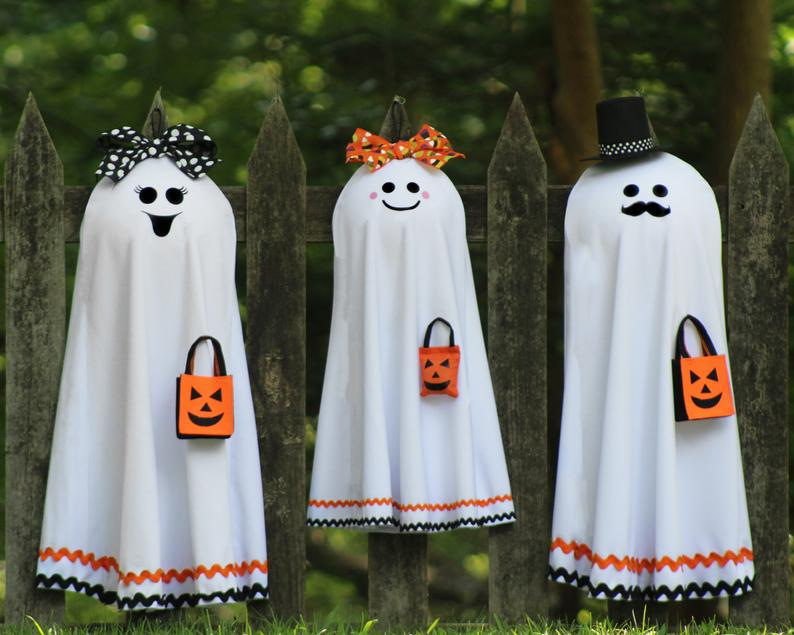 Couronne de porte fantôme blanche Halloween 5