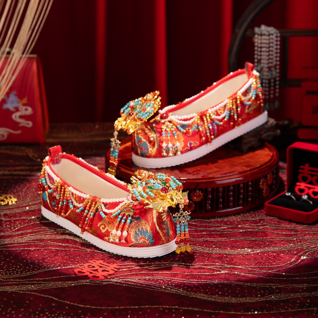 Handmade Original Chinese-Style M Ing Dynasty Wedding Shoes For Women, Red Beaded Xiuhe Bride Shoes, Premium Traditional Chinese Wedding Shoes