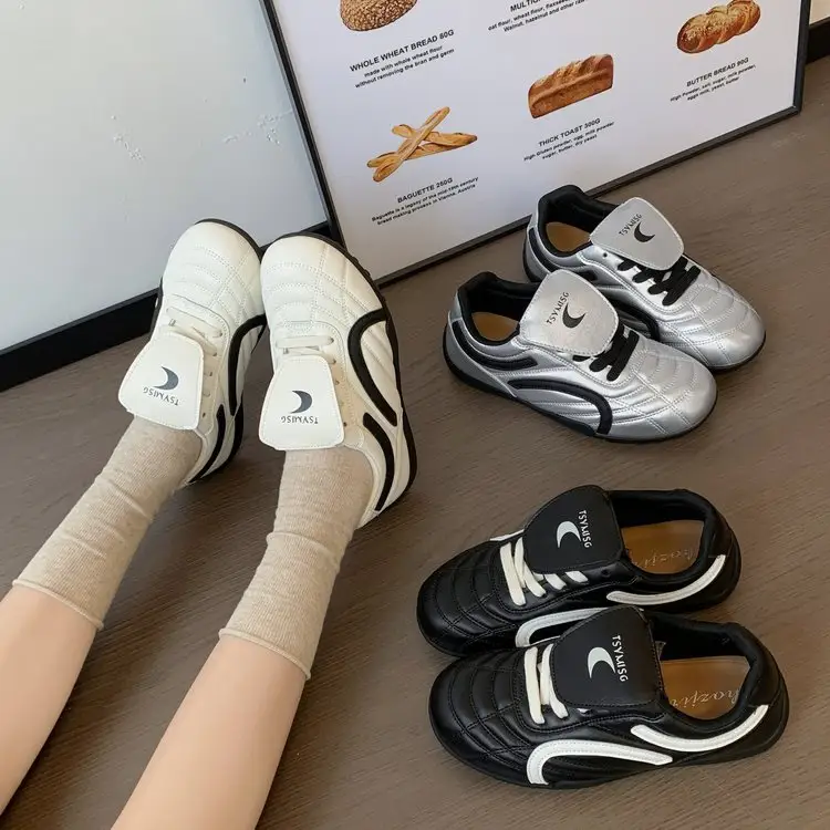Women Retro Soccer Style Sneakers Fold Over
