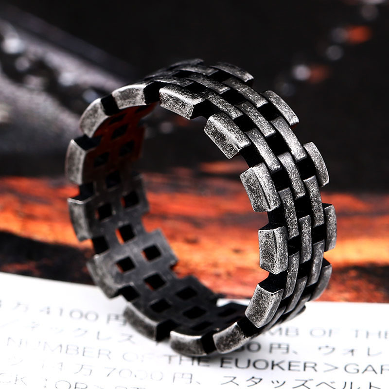 Titanium Steel Simple Hollow Men's Chain Ring