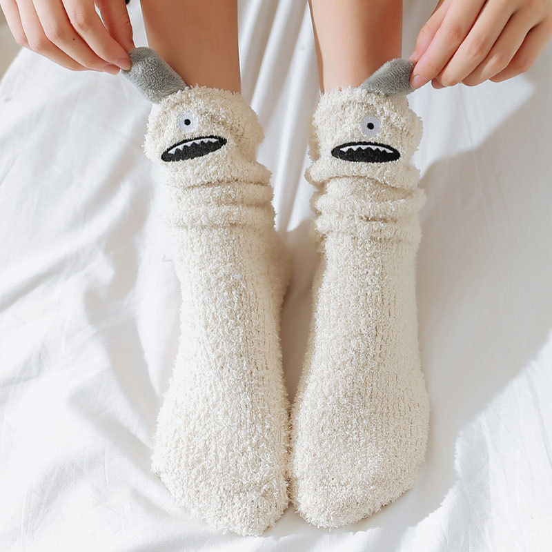 Title 7, Three-dimensional ear embroidery snow socks