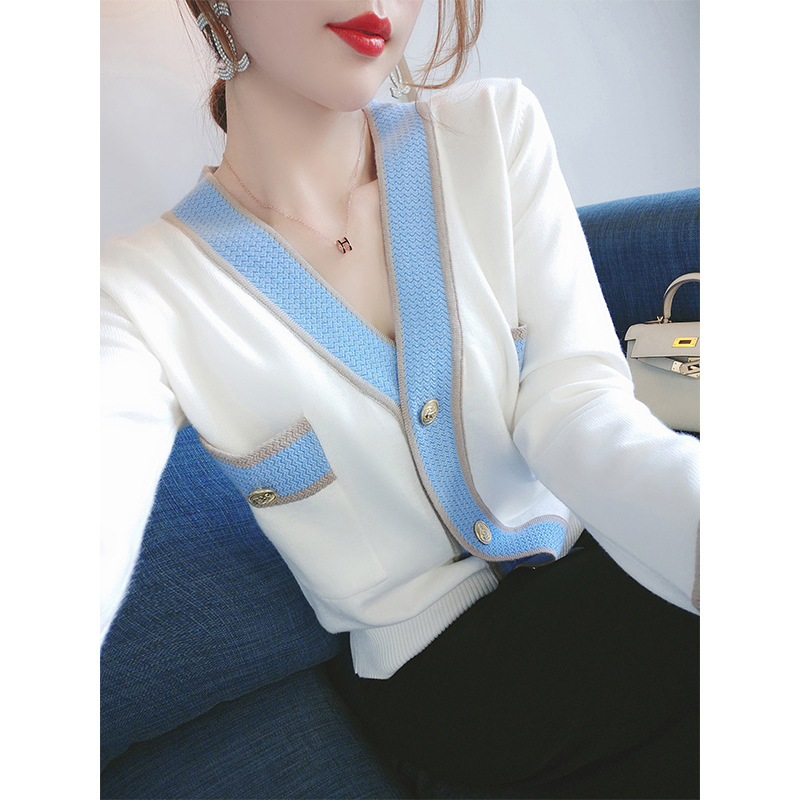 Title 3, Top con giacca cardigan in maglia profumata