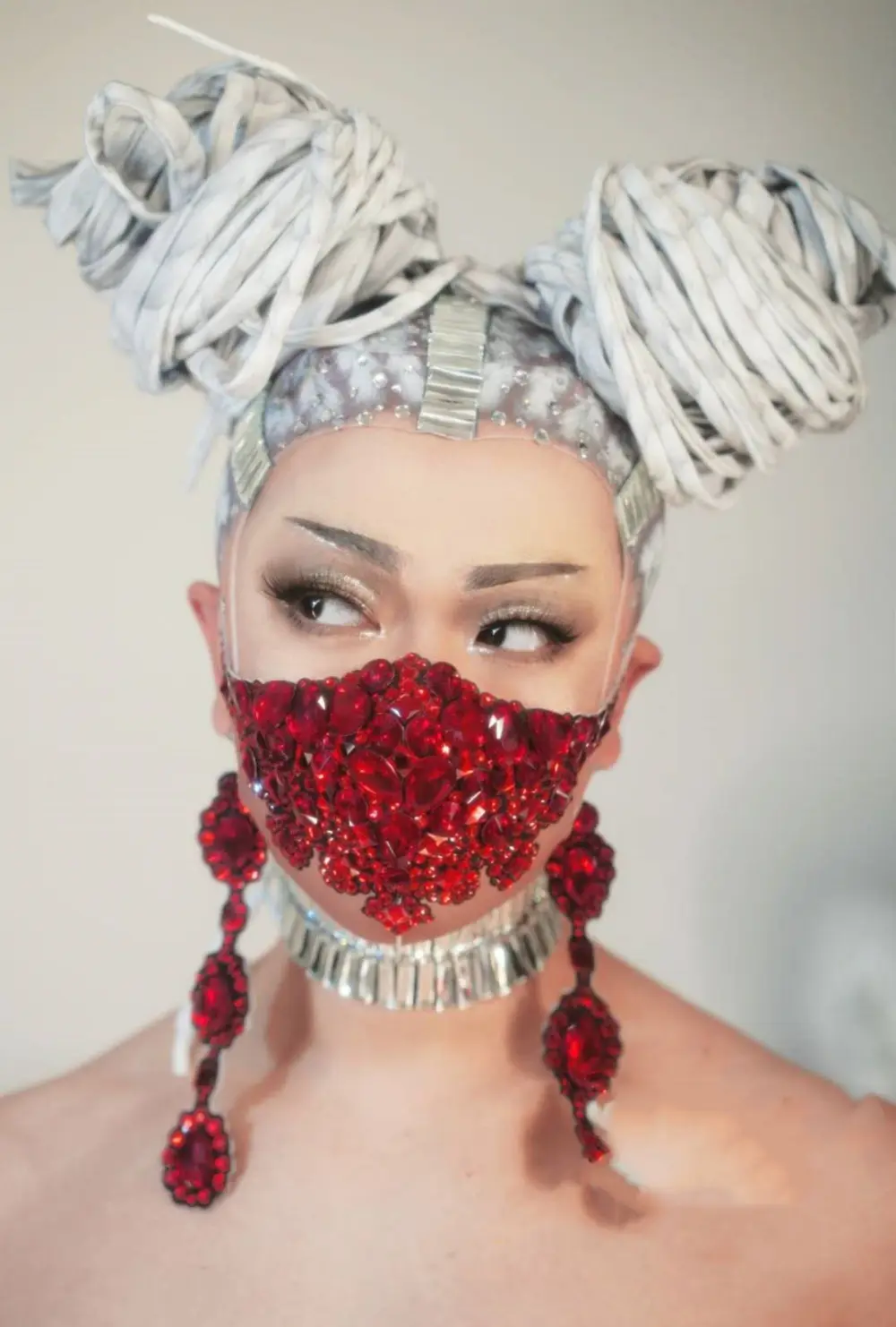 Diamond Mask Butterfly Performance