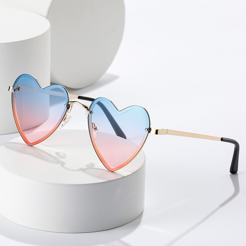 Title 9, Womens Fashion Peach Heart Decorative Sunglasses