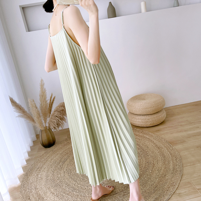 Fashion Over Knee Loose Pleated Sling Two Piece Dress Long Skirt
