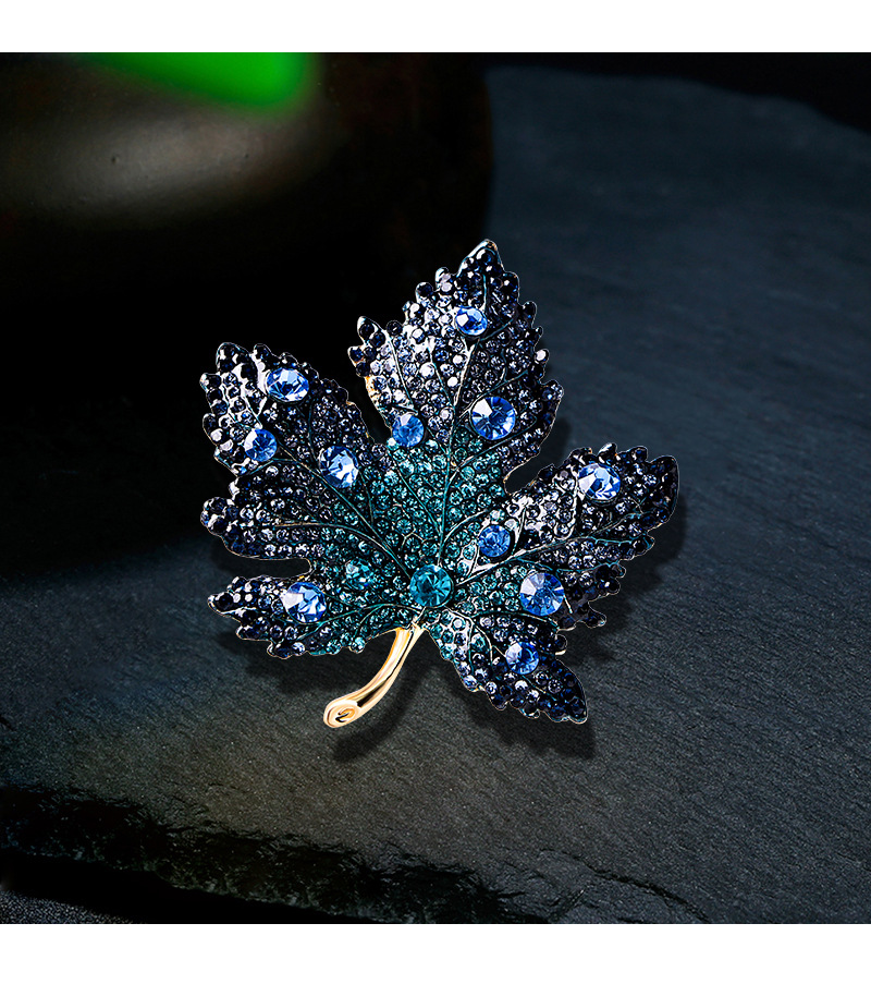 Title 6, Crystal Maple Brooch High Simple Chest Accessories