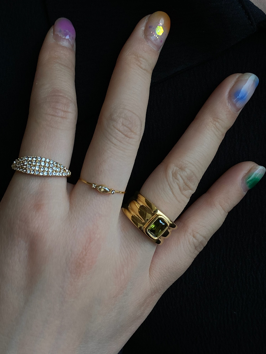 Нежное кольцо с пресноводным жемчугом карамельного циркона