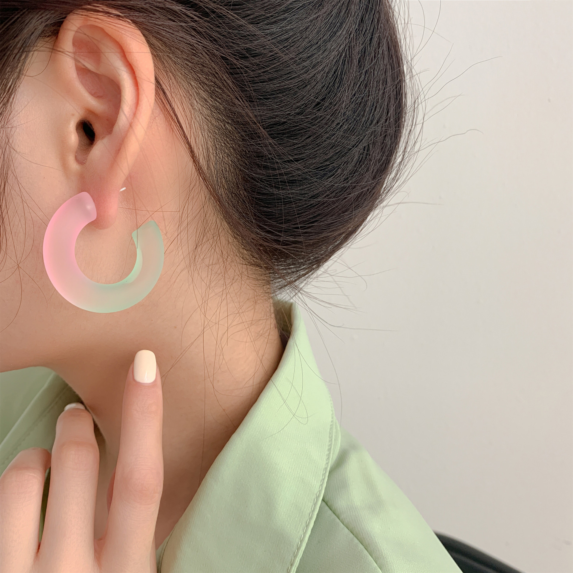 Acrylic Frosted New Gradient Jelly Color Ear Studs