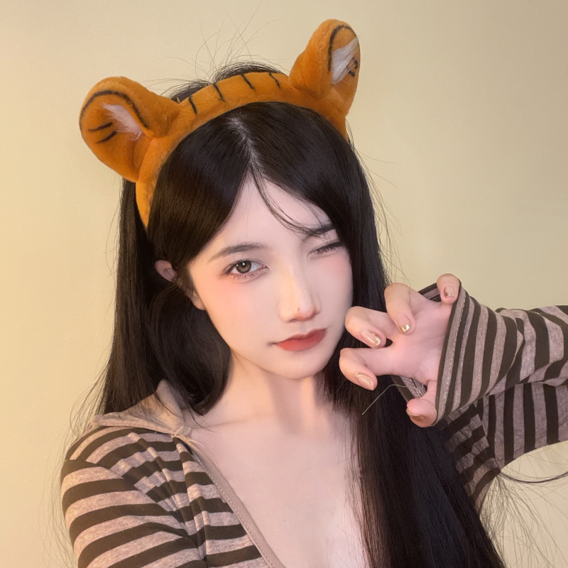 Plush Tiger Headband, picture 3 of 5