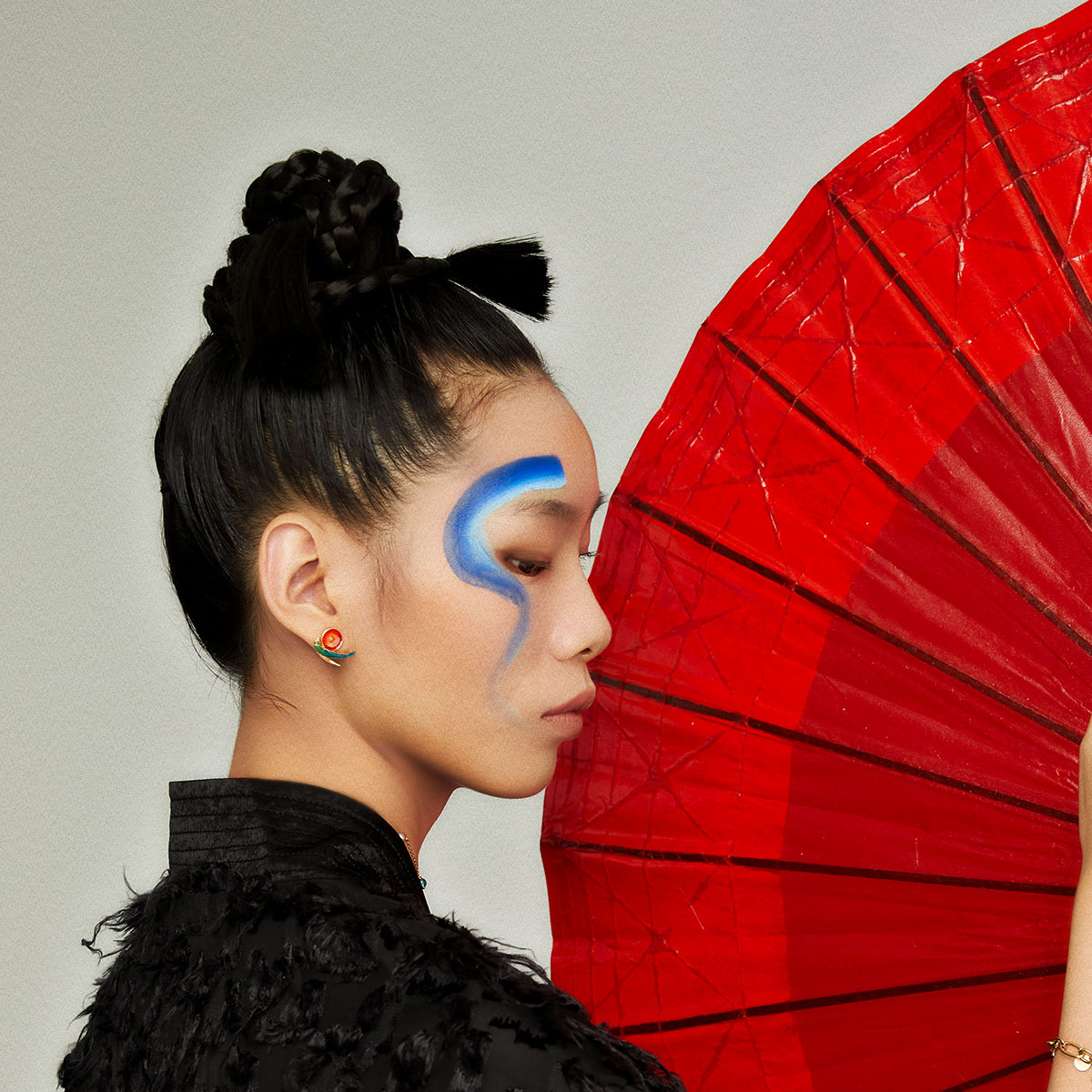 Women's Light Luxury Silver-gold Black Earrings