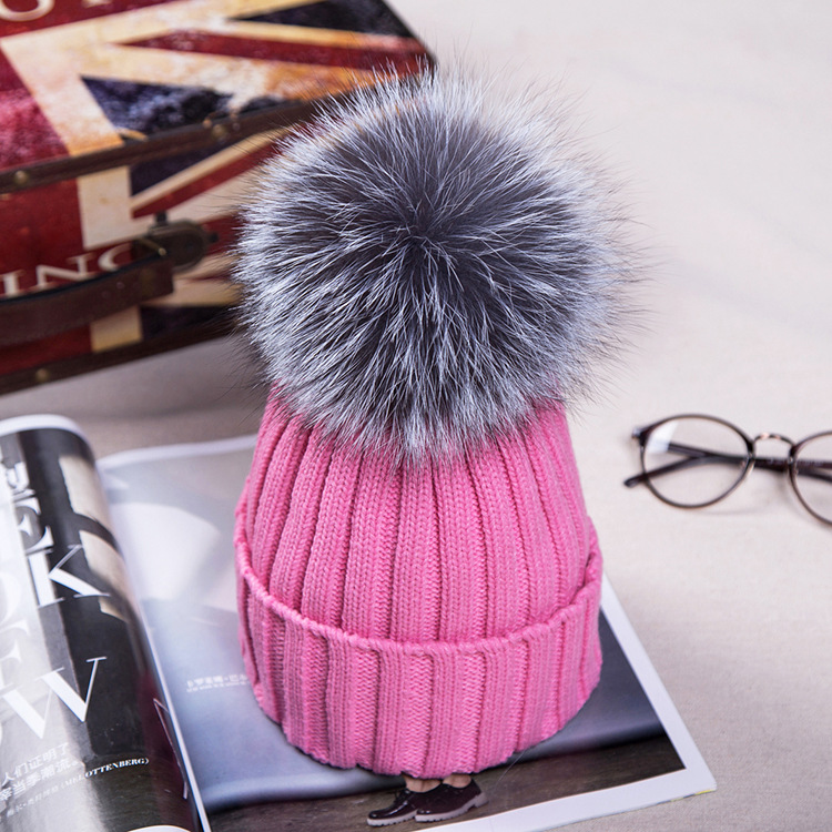 Title 6, Big fox fur ball wool hat