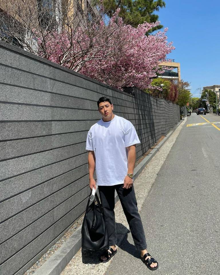 Loose Solid Color Light Board Drop Shoulder Short sleeved T shirt thumbnail 3