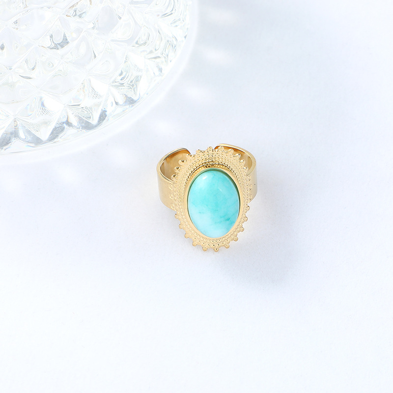 Ladies European Court Style Round Turquoise Inlaid Golden Ring