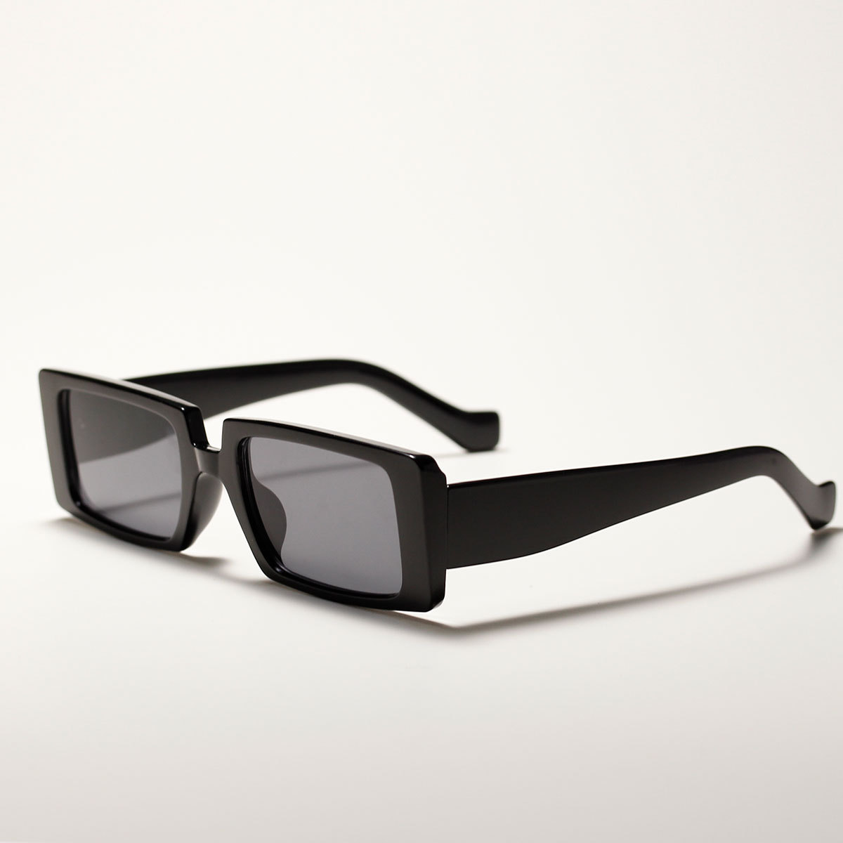 Title 2, Cool black super retro sunglasses