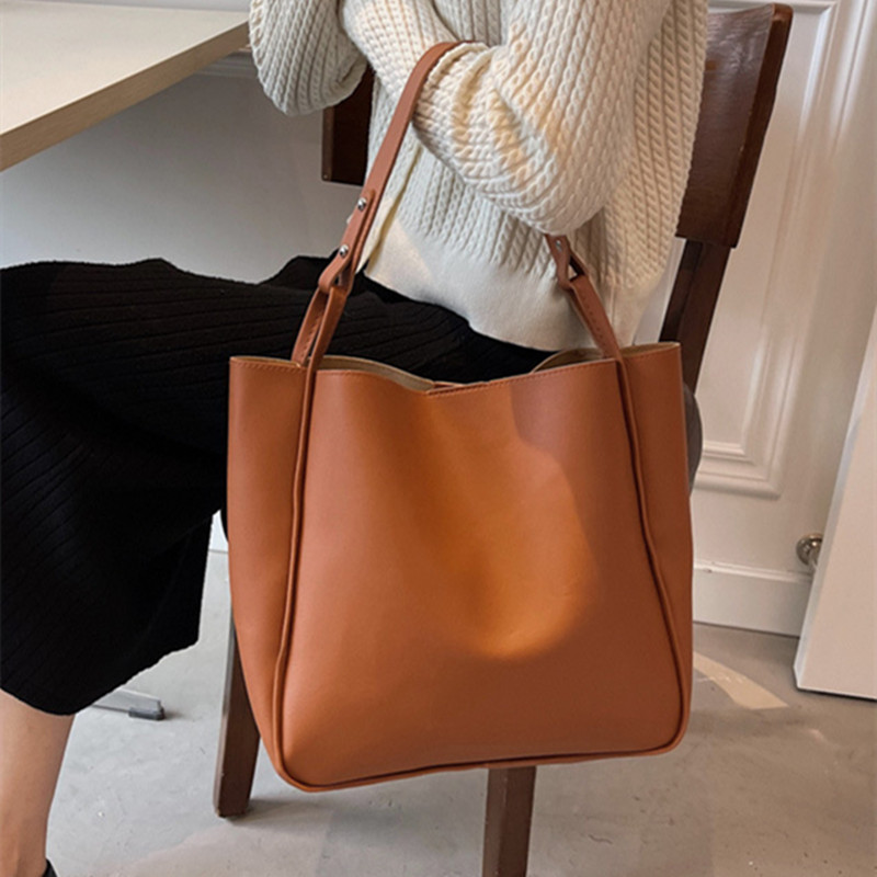 Women's Fashion Vintage Solid Colour Large Capacity Shoulder Bag