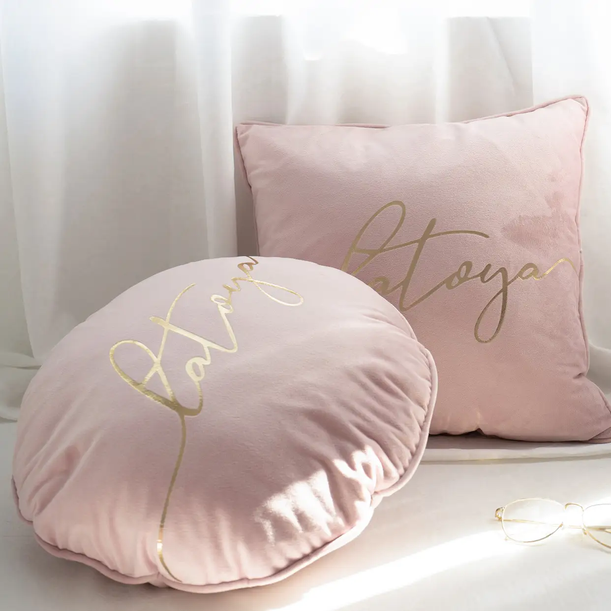 Nordic Style Ins Girl Heart Round Velvet Cushion Pillow