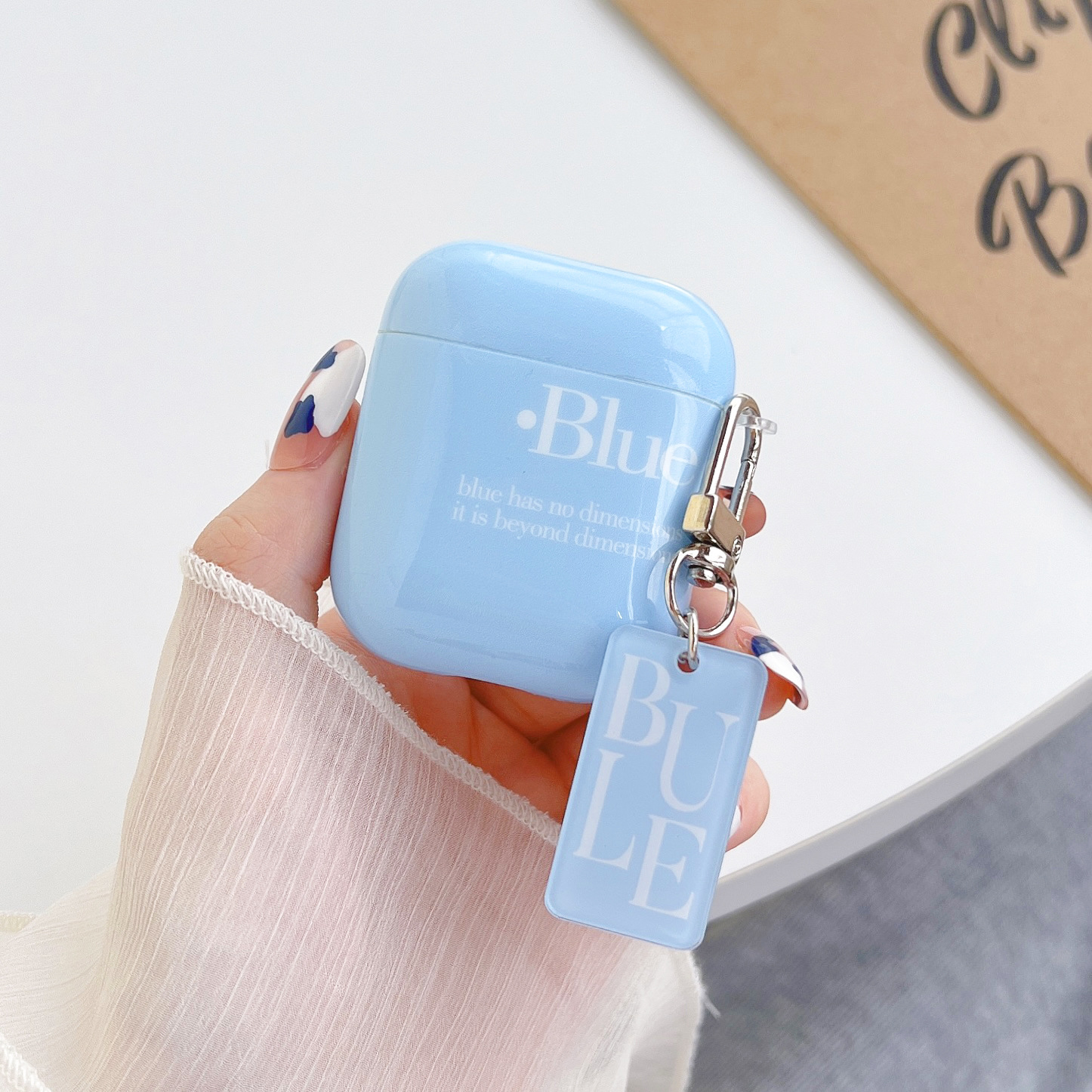 Color-coded Bluetooth Headphone Case - Image 7