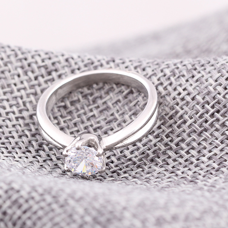 New Personality Fashion Diamond Fashion Wedding Ring