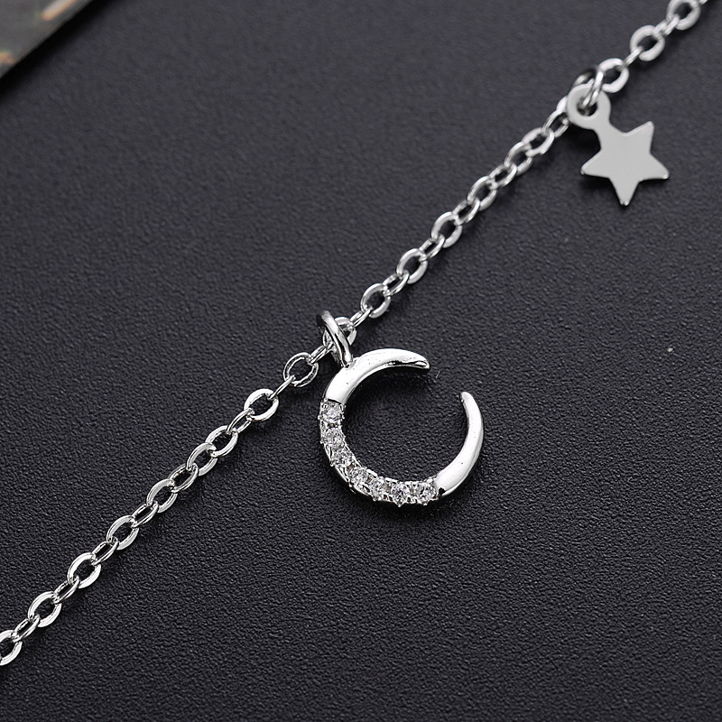 Women's Simple Design Star And Moon Bracelet