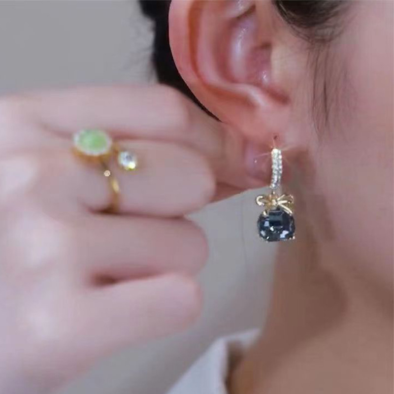 Women's Fashion Blue Crystal Bow Earrings