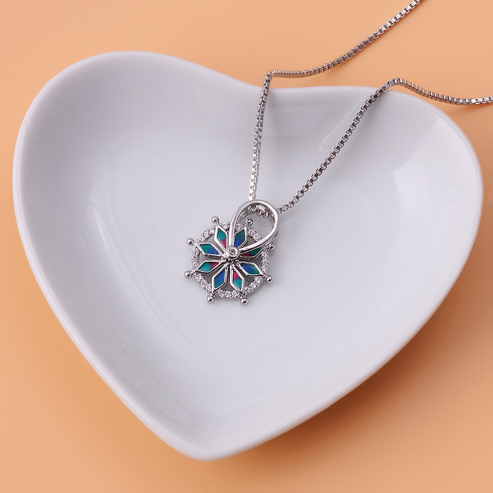 Rotatable Zircon Necklace For Women In Europe And America