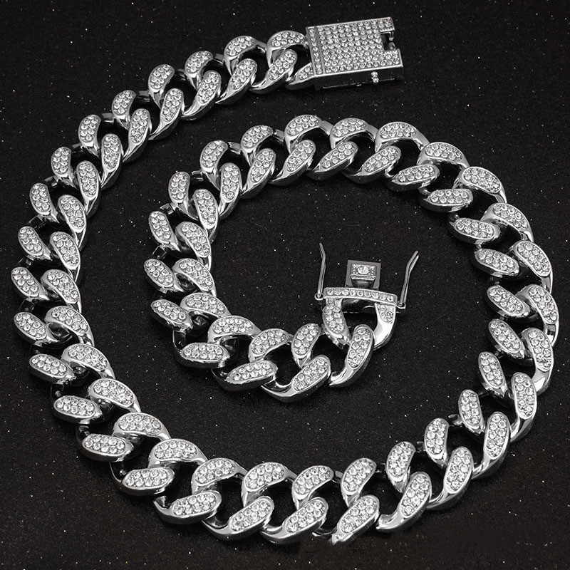 Nouveau Collier pour chien doré en diamant