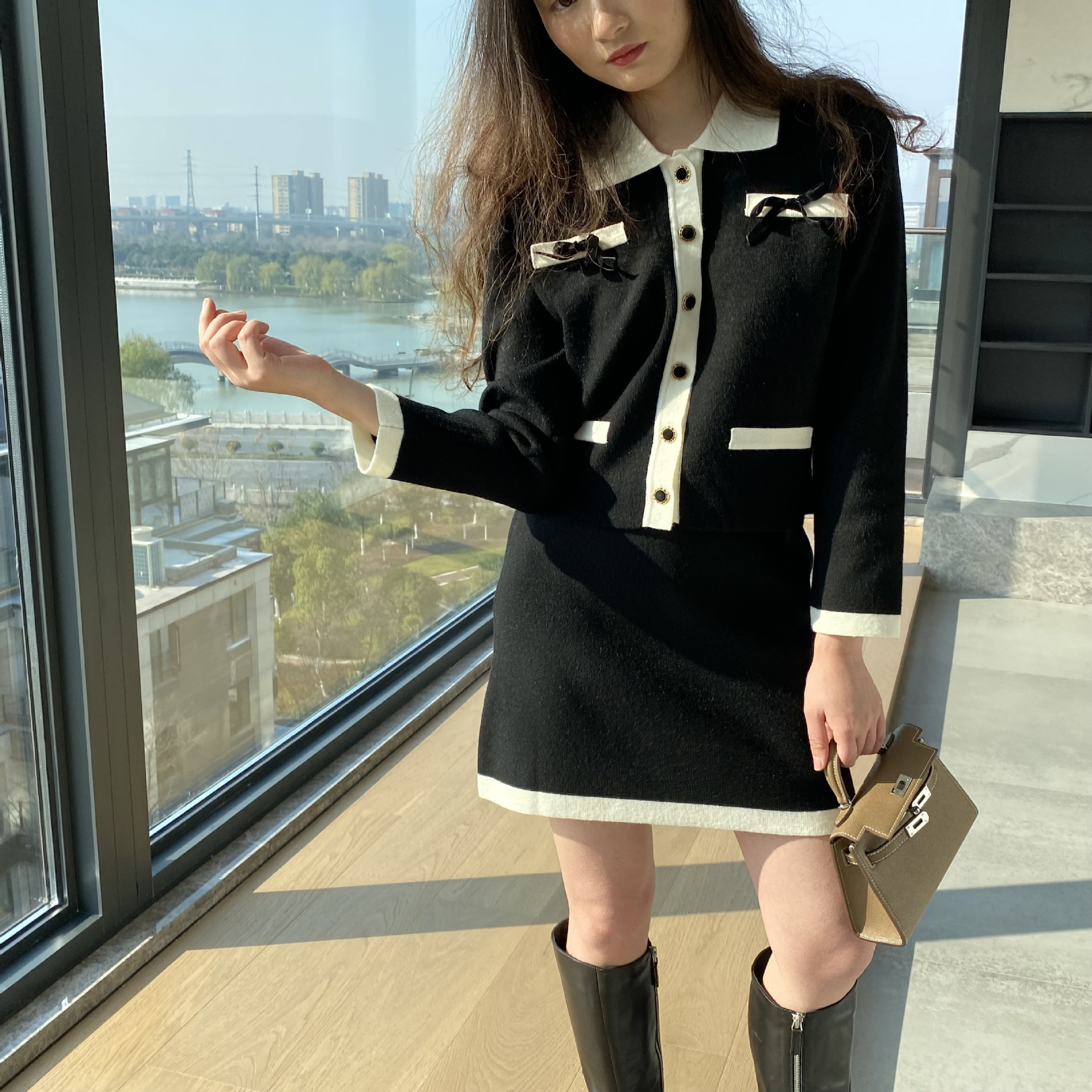 Women's French Retro Black Button Suit