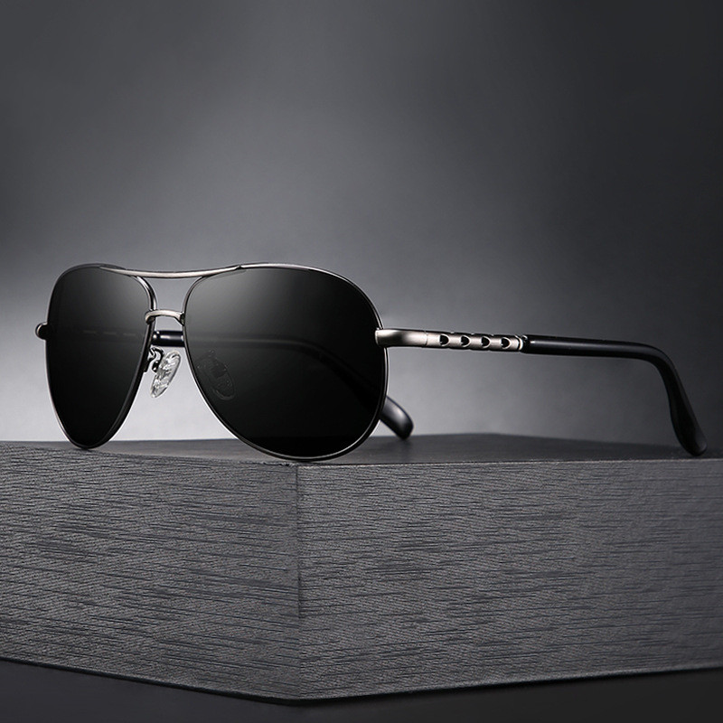 Title 8, Retro metal polarized sunglasses