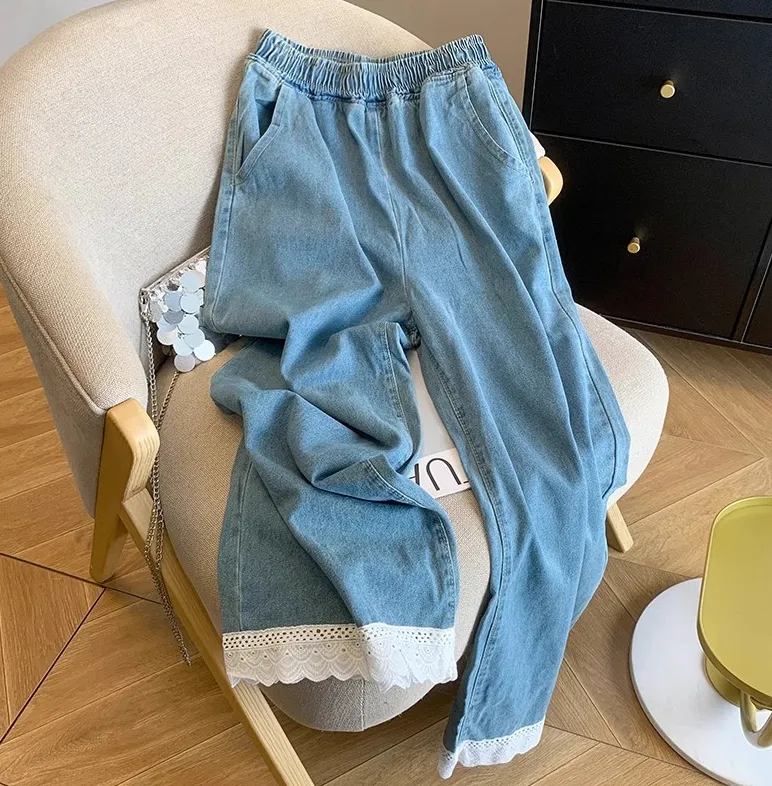Sweet Style Elastic Waist Splicing Lace Lace Hollow Denim Nine-point Pants For Women - Blue