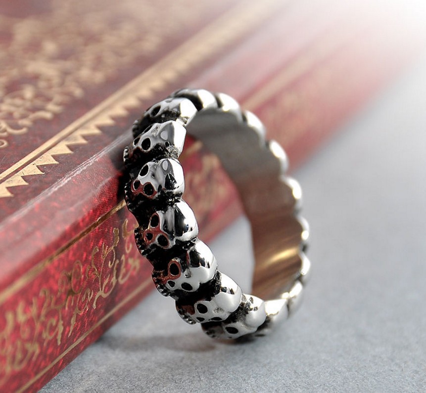 Retro Skull Closed Men's And Women's Rings