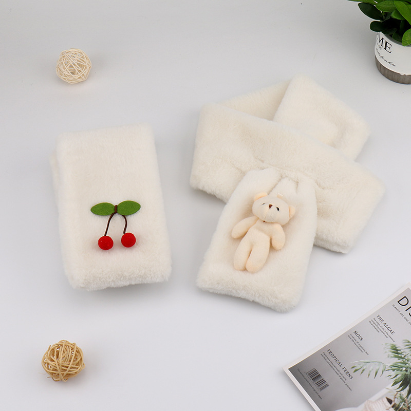 Women's Cute Cartoon Bear Beige Plush Scarf