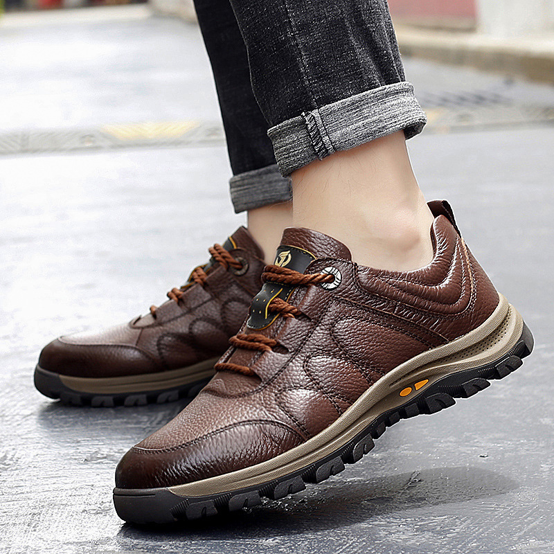 Title 4, Outdoor sports and leisure leather shoes Experi...