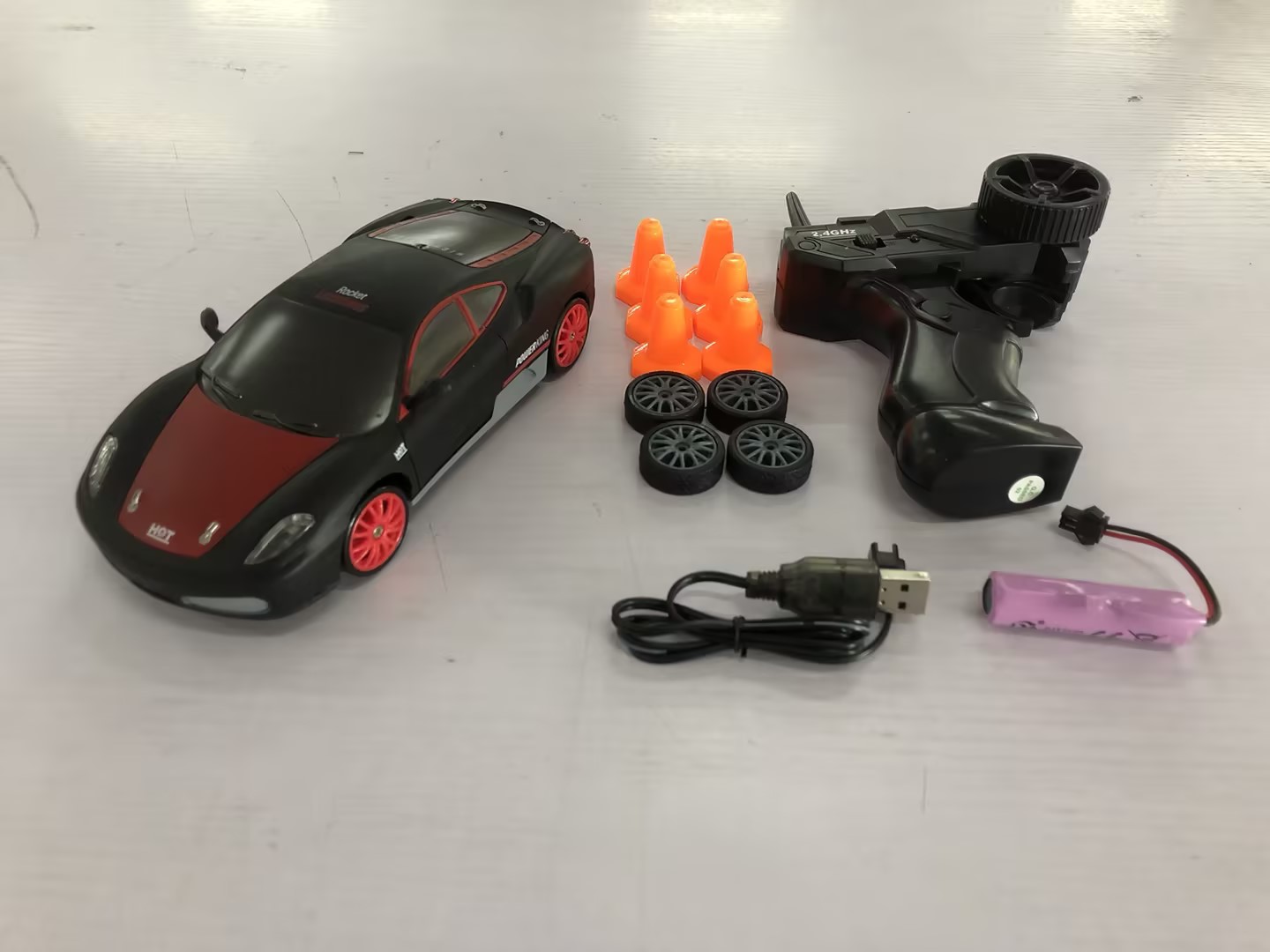 2.4G RC Drift Car 4WD - Modello AE86 GTR, Telecomando Racing Toy - Perfetto Chri - Foto 12 di 12