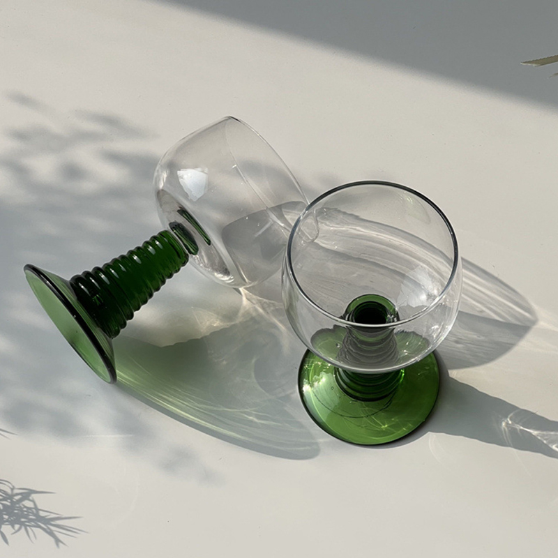 Middle Ancient Screw Rod Red Wine Cup