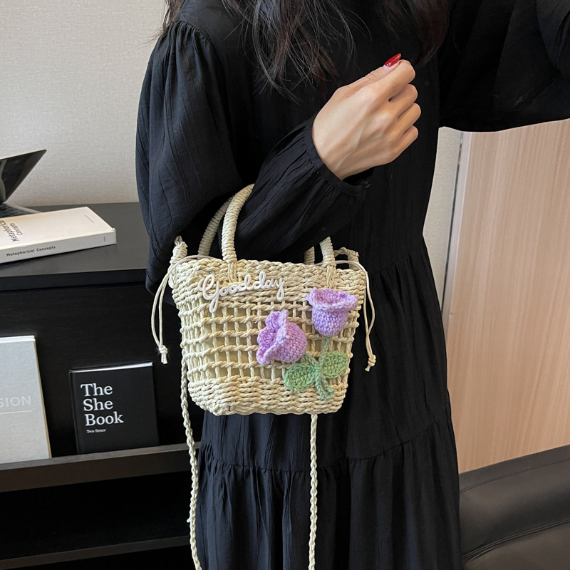 Title 5, New Handwoven Hollow Grass Woven Handbag, perfe...