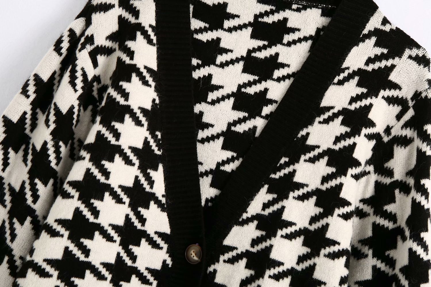 Title 1, Houndstooth coat sweater cardigan