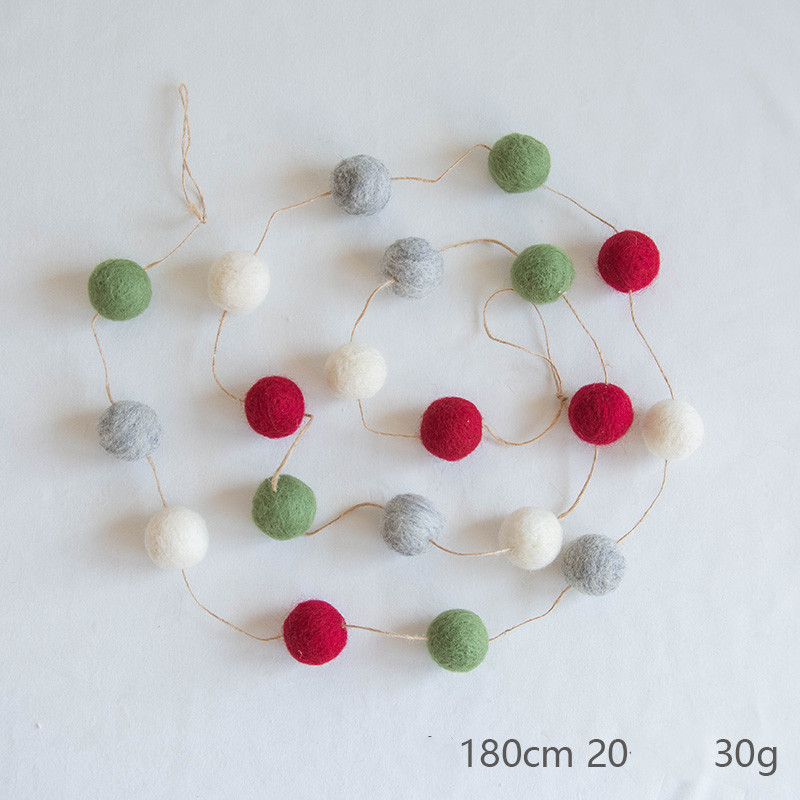 Red and green ball strings