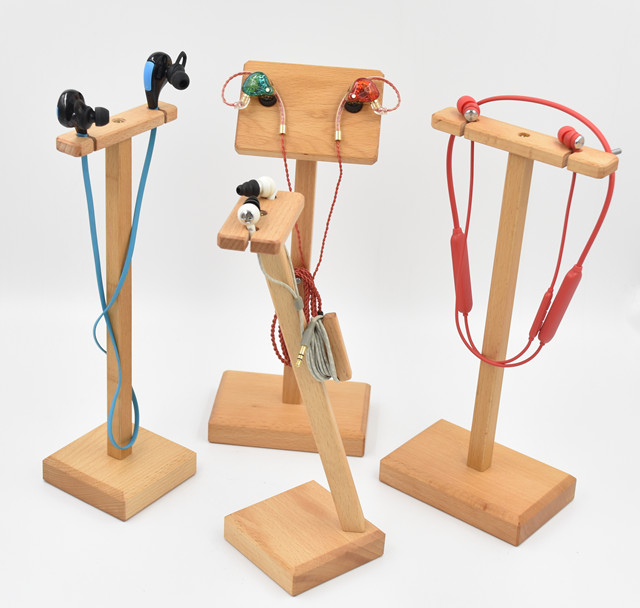 Creative Solid Wood Sports Bluetooth Headset Display Stand