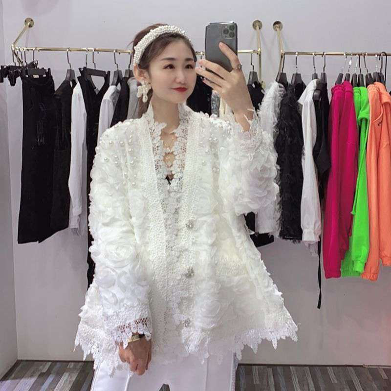 Women's Outerwear Foreign Style Three-dimensional Flowers Sweet Little Fragrant Wind Characters Are Thin Top Tide