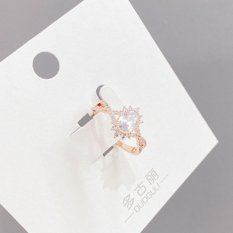 Fashion Simple Style Oval Zircon Super Flash Ring