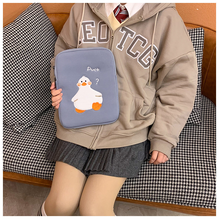Cartoon Cute Duck Embroidery Ins Niche Design Tablet Case — foto 6