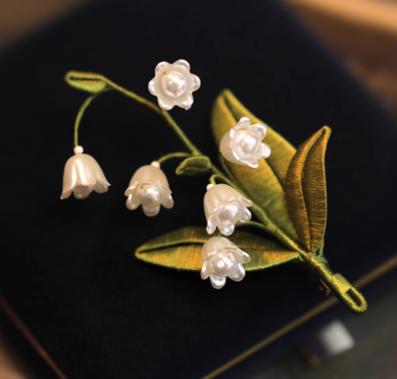 Vintage Corsage Coat Accessories With Handmade Lily Of The Valley Wrapped Pins — foto 5