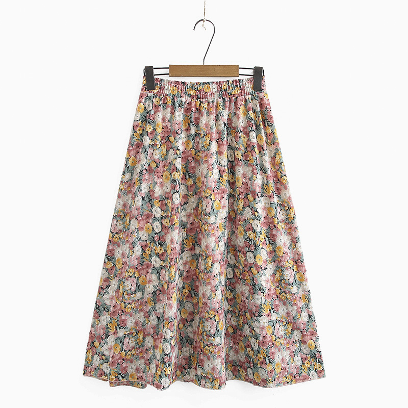 Title 4, Ladies plus size floral chiffon skirt, a stylis...