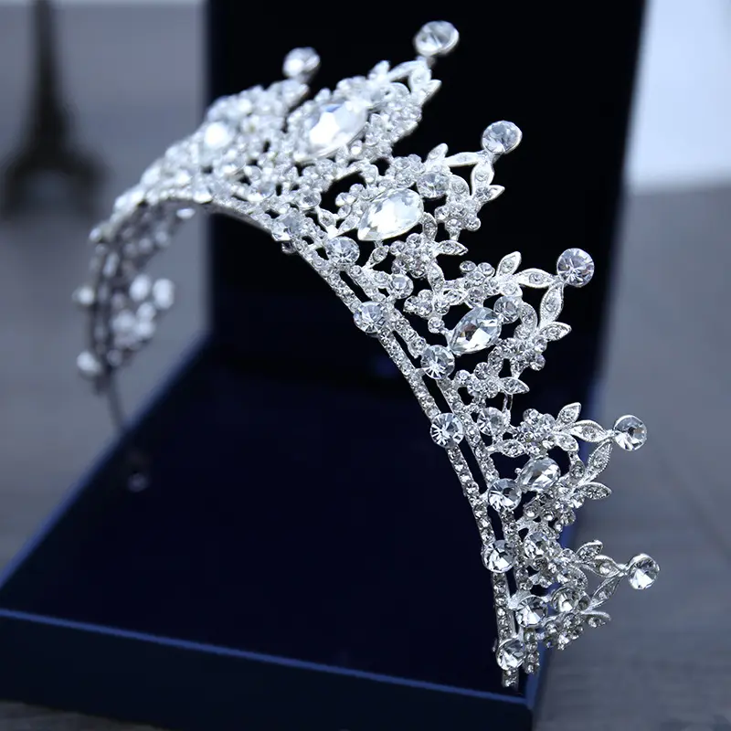 New Style Bridal Necklace Headwear Three-piece Set With Rhinestone Crown Wedding Accessories