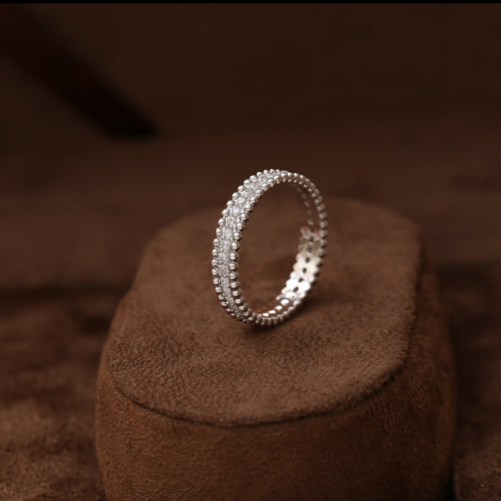 Title 7, Damen-Ring mit Micro-Set-Zirkon-Himmelstern