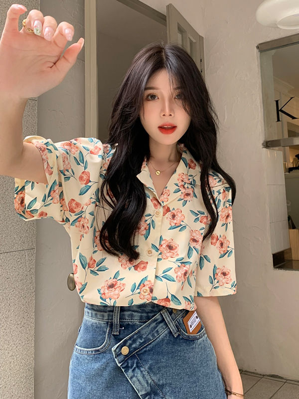 Title 4, Hong Kong Style Vintage Floral Shirt For Women