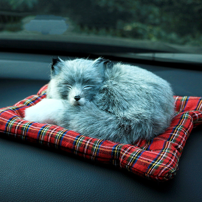 Grey wool plaid mat