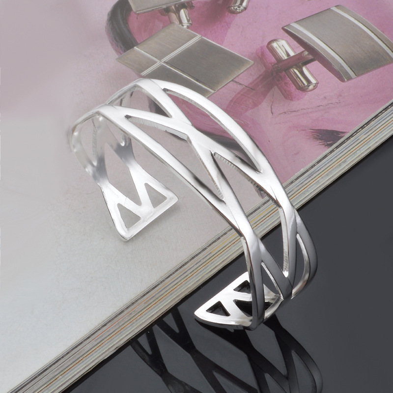 Title 3, Trend Jewelry Silver Plated Cross Bracelet