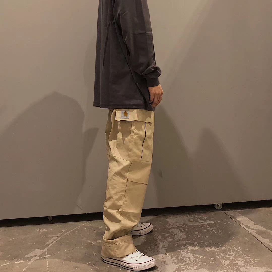 سراويل كاجوال بقصة مستقيمة وعريضة من تصميم Secret Service