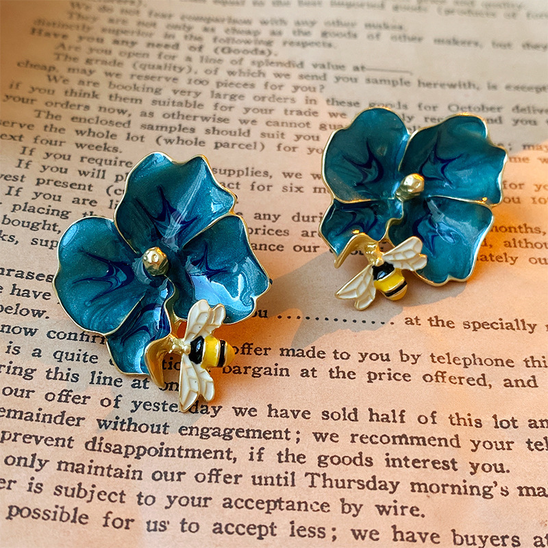 Vintage Silver Needle Elegant Earrings Women French Retro Studs Luxury Premium
